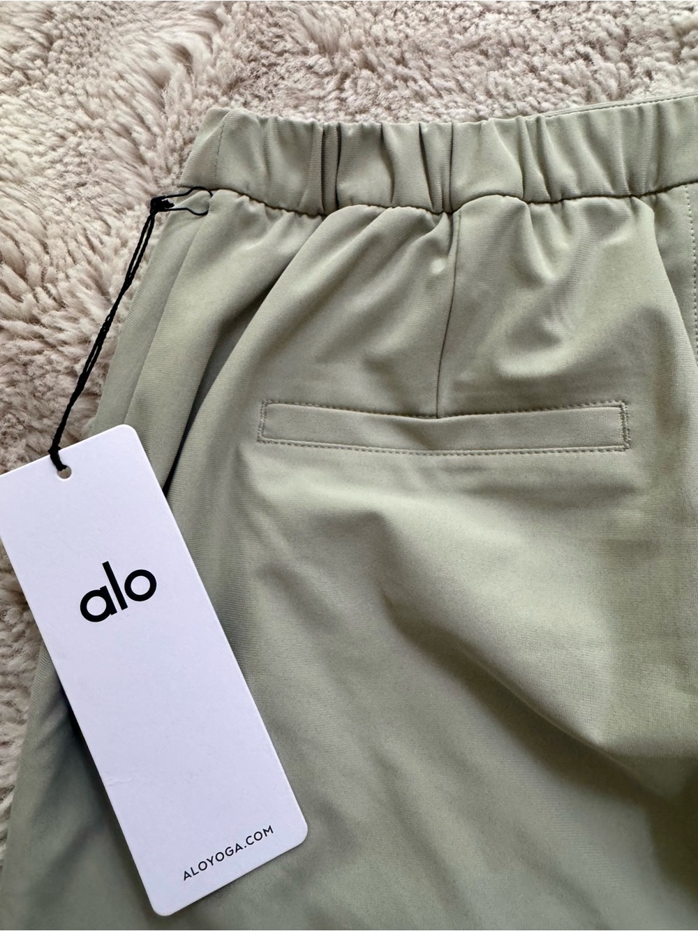 ALO Yoga light Olive Green Athletic Skort - Picture 6 of 8